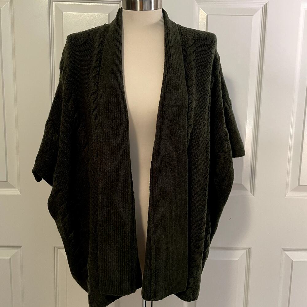 CAbi Olive Cable Knit #145 Open Front Short Sleeve Cardigan Womens size M/L